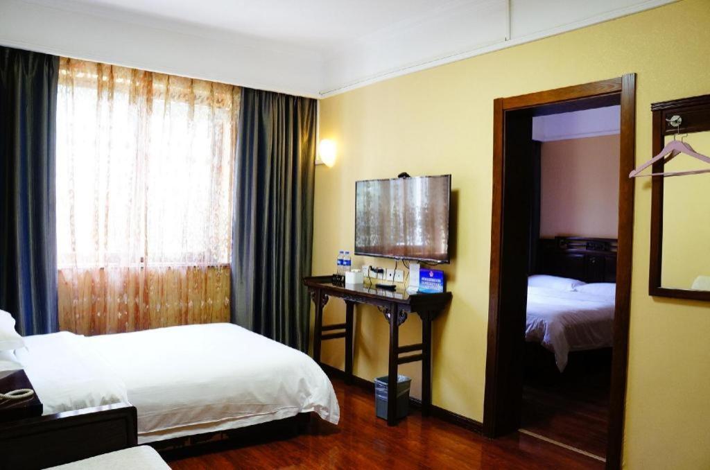 Hujialou Hot Spring Hotel Beijing Exterior photo